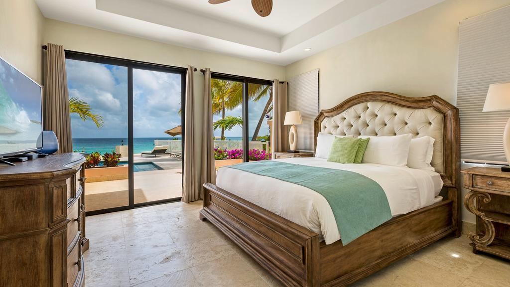 Villa - Beach Front